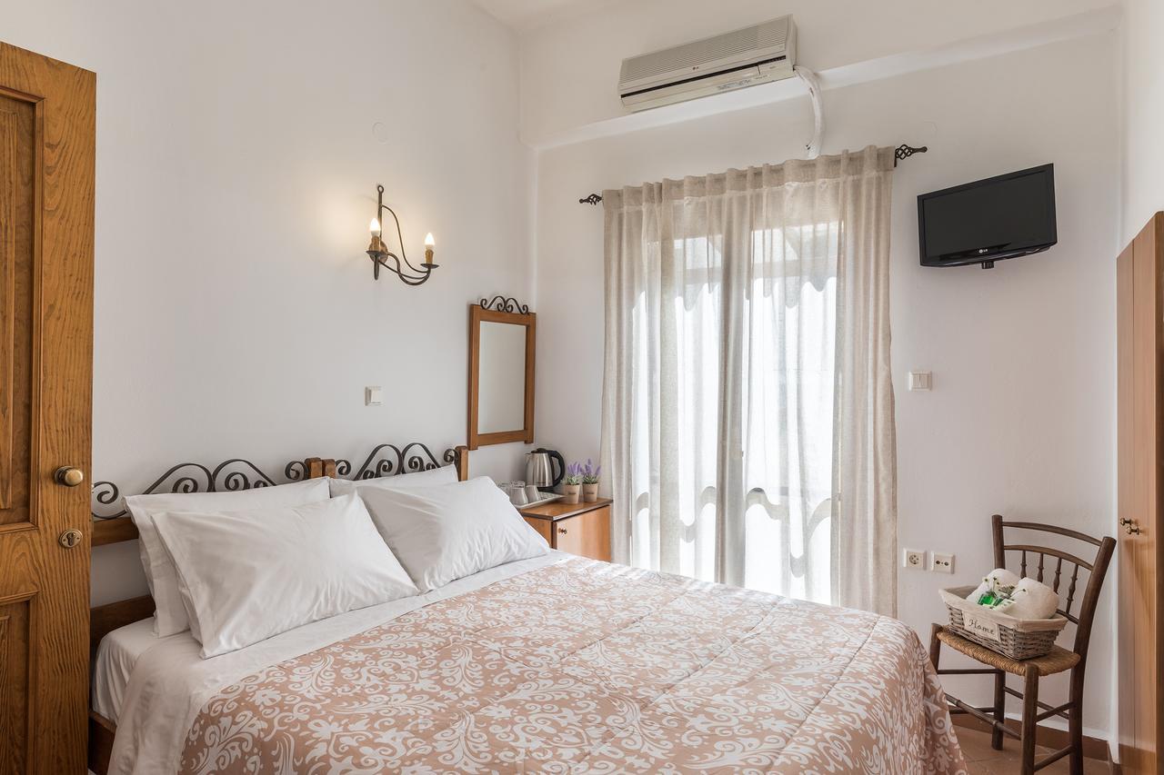 Iliada Hotel Ermoupoli Eksteriør billede
