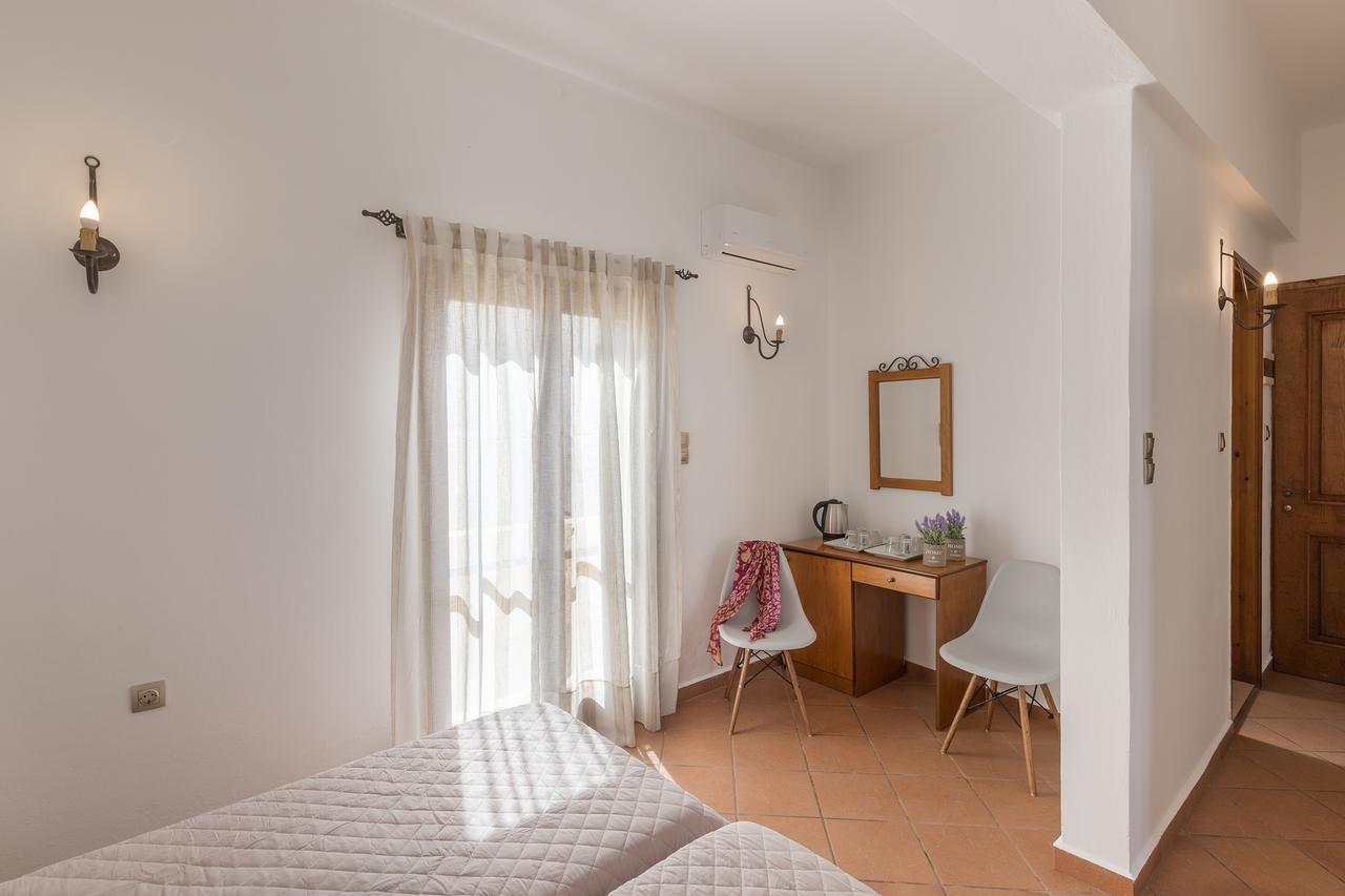 Iliada Hotel Ermoupoli Eksteriør billede