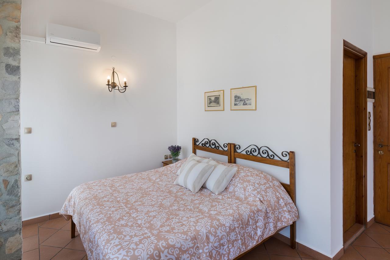 Iliada Hotel Ermoupoli Eksteriør billede