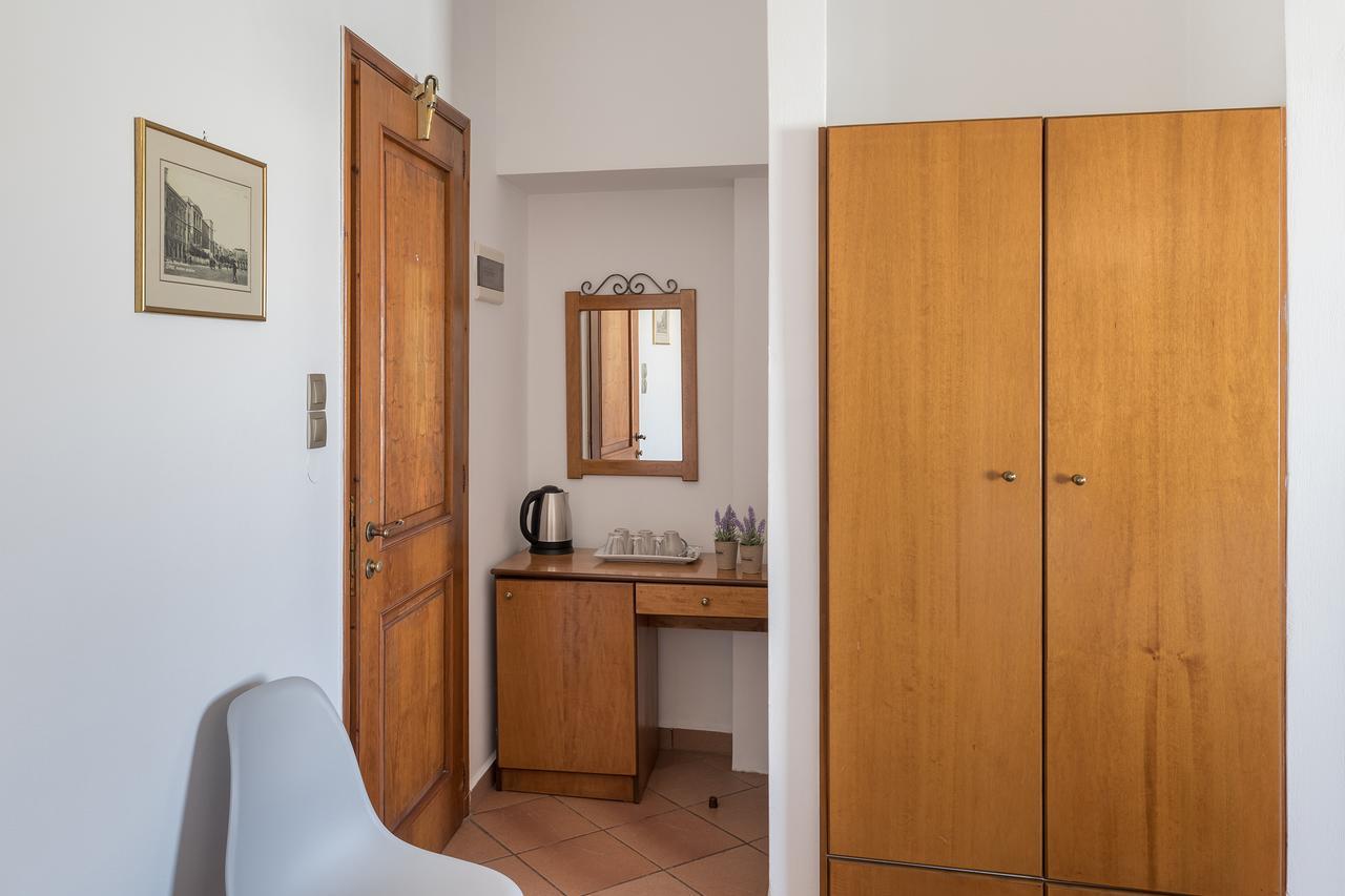 Iliada Hotel Ermoupoli Eksteriør billede