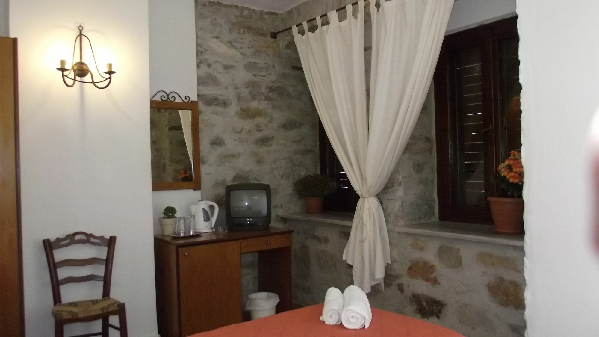 Iliada Hotel Ermoupoli Eksteriør billede